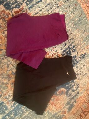 Nike Black Leggings & Purple Athletic Capri Set